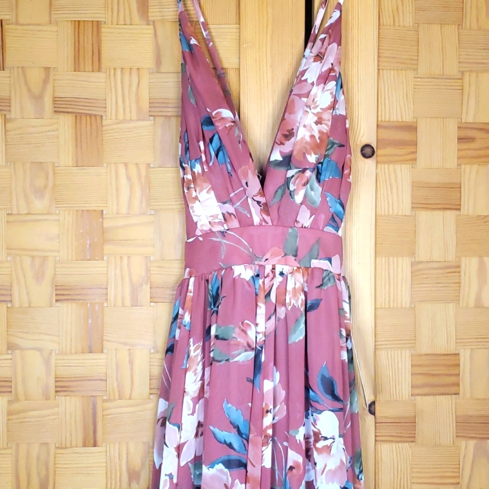 Meghan LA Floral design dress 🌺